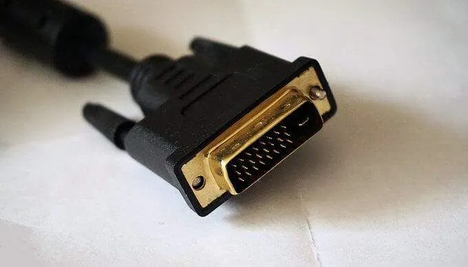 Cách kết nối máy chiếu với máy tính Windows hoặc Mac 22 Cách kết nối máy chiếu với máy tính Windows hoặc Mac