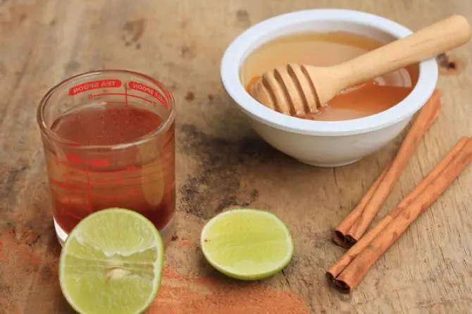 các biện pháp khắc phục mụn tự nhiên