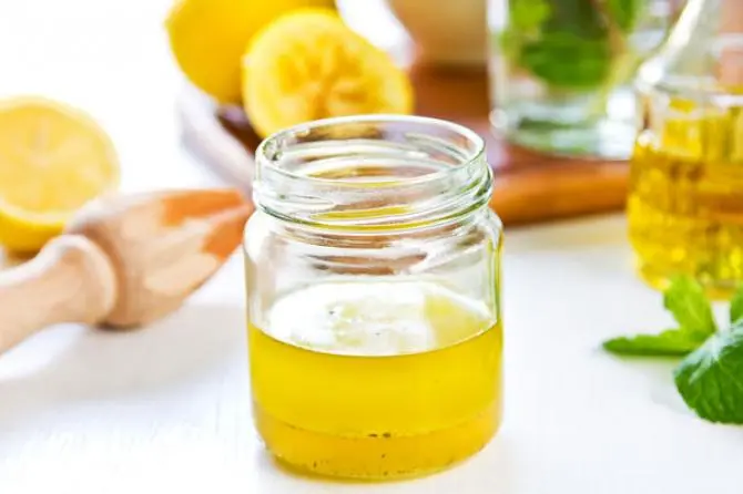 các biện pháp khắc phục mụn tự nhiên 