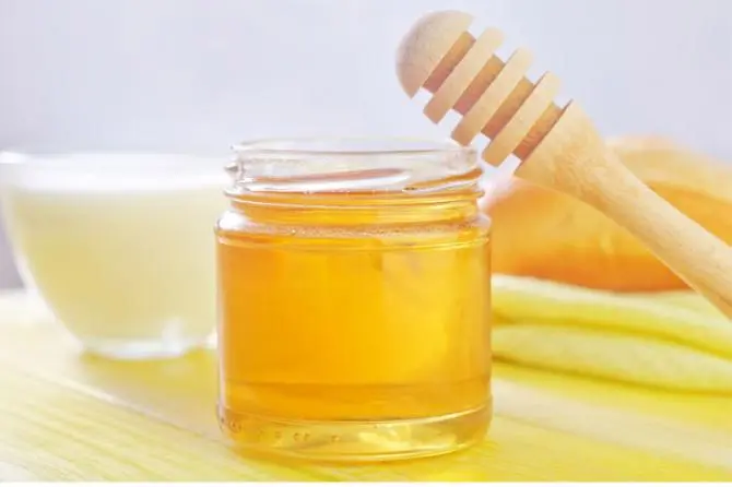 các biện pháp khắc phục mụn tự nhiên 