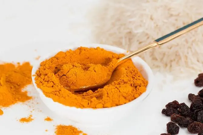 các biện pháp khắc phục mụn tự nhiên 