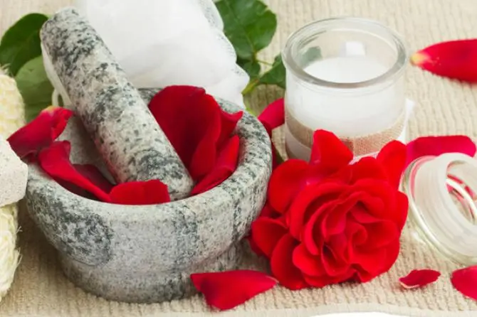 Top 8 gói mặt nạ Ayurvedic tự chế để có làn da sáng và khỏe mạnh 1 Mặt nạ Ayurvedic tự chế