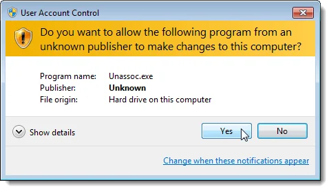 Loại bỏ liên kết loại tệp trong Windows 7 8 Nhấp vào Có trên hộp thoại UAC