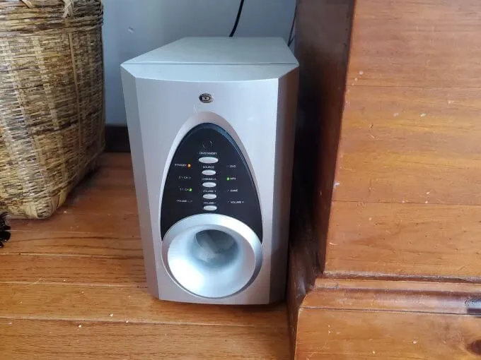 Cách thiết lập hệ thống âm thanh vòm 10 Cách thiết lập hệ thống âm thanh vòm