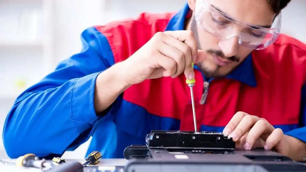 8 giải pháp thay thế rẻ hơn cho Geek Squad để sửa máy tính của bạn 7 8 giải pháp thay thế rẻ hơn cho Geek Squad để sửa máy tính của bạn