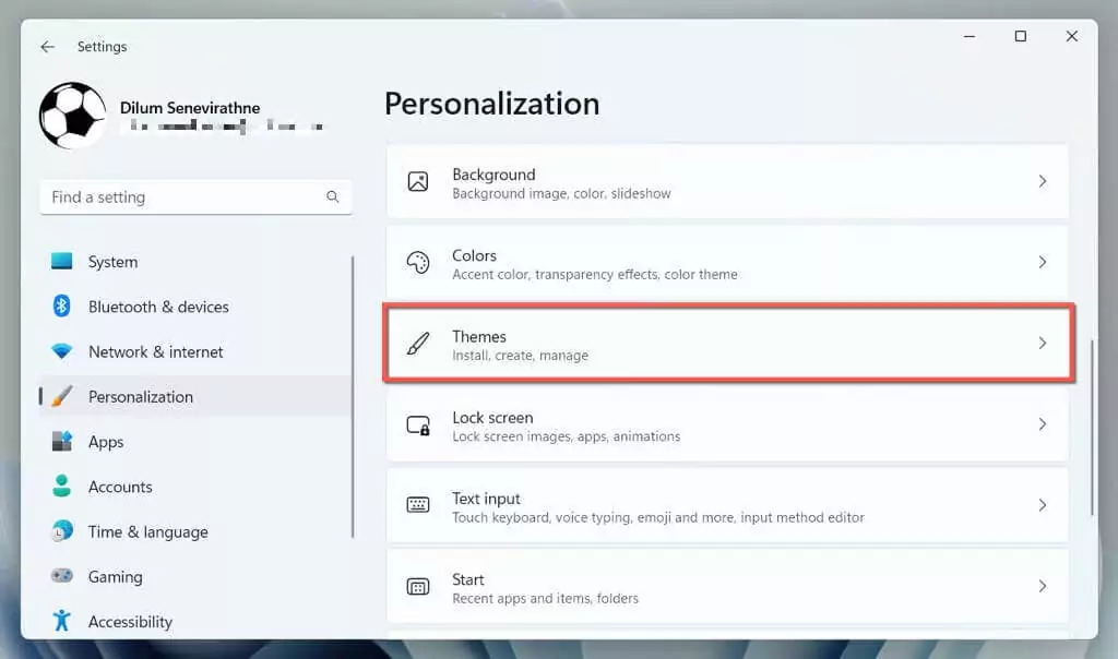 cách lấy-miễn phí và ẩn-windows-11-theme-on-your-pc-3-nén - Help Desk Geek Cách nhận các chủ đề Windows 11 miễn phí và ẩn trên PC của bạn image 3
