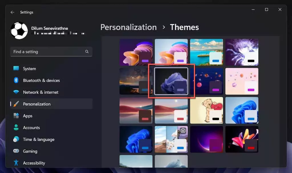 cách lấy-miễn phí và ẩn-windows-11-theme-on-your-pc-9-nén - Help Desk Geek Cách nhận các chủ đề Windows 11 miễn phí và ẩn trên PC của bạn image 9