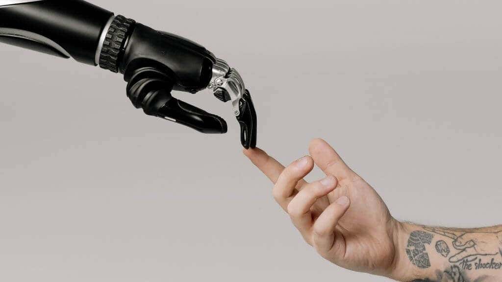10-Luật - Mẹo công nghệ trực tuyến Siri, bạn có biết ba định luật của robot không? hình ảnh