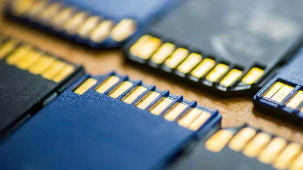 sim-card-vs-sd-card-whats-the-difference-4-nén - Mẹo công nghệ trực tuyến Thẻ SD: Hình ảnh Kho dữ liệu di động của bạn
