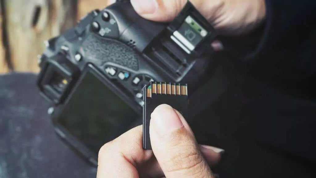 sim-card-vs-sd-card-whats-the-difference-6-nén - Mẹo công nghệ trực tuyến Hình ảnh Từ điện thoại di động đến các thiết bị khác