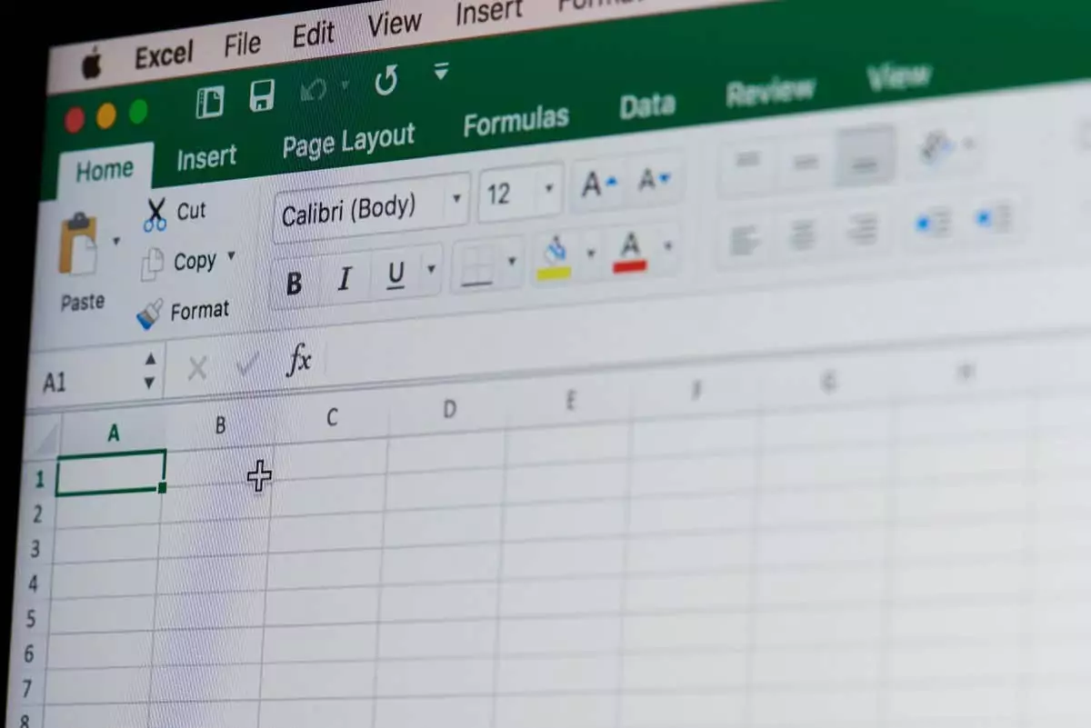 Bảng tính Microsoft office excel - Bộ phận trợ giúp Geek Cách thêm dòng tổng vào bảng tính Microsoft Excel hình 1