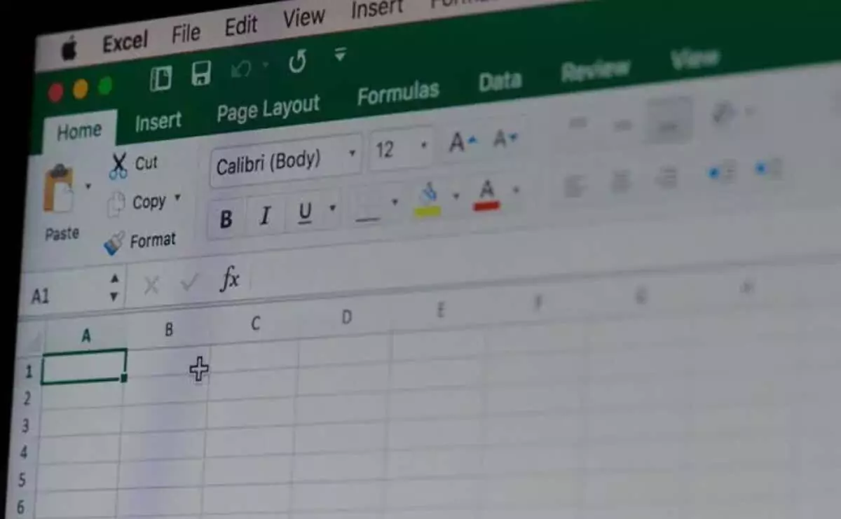 không thể cuộn trong Microsoft-Excel-8-cách-sửa-1-nén - Help Desk Geek Không thể cuộn trong Microsoft Excel? 8 Cách Sửa Ảnh 1