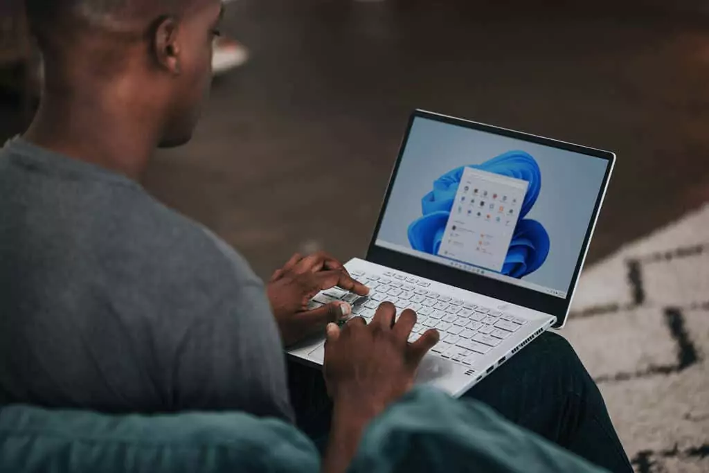 1-feature-image - Help Desk Geek Windows 11 chiếm bao nhiêu dung lượng? hình ảnh 1