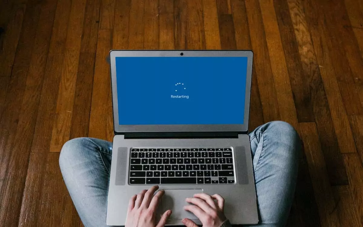 windows-shut-down-tự động-15-cách-sửa-1-nén - Help Desk Geek Windows tự động tắt? 15 Cách Sửa Ảnh 1