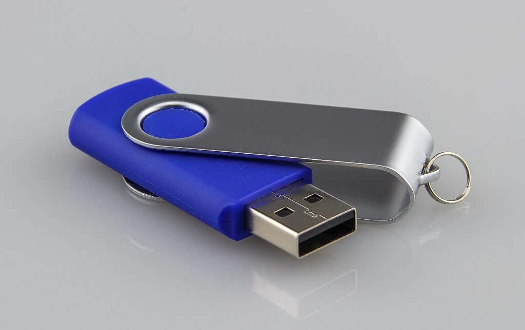 0-Title-Image - Mẹo kỹ thuật trực tuyến 10 công cụ tiện dụng cần có trên ổ USB Flash của bạn