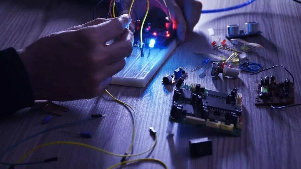4-Arduino - Mẹo công nghệ trực tuyến Xây dựng hình ảnh gì đó thú vị