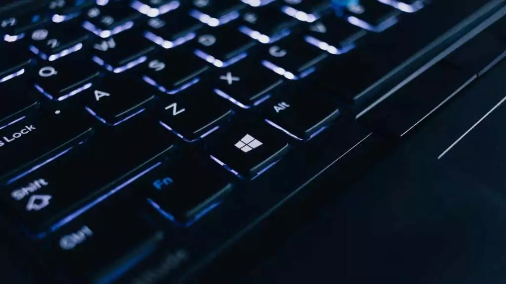 không-your-windows-11-pc-cần-an-antivirus-6-nén - Help Desk Geek PC Windows 11 của bạn có cần phần mềm diệt virus không? hình ảnh 6