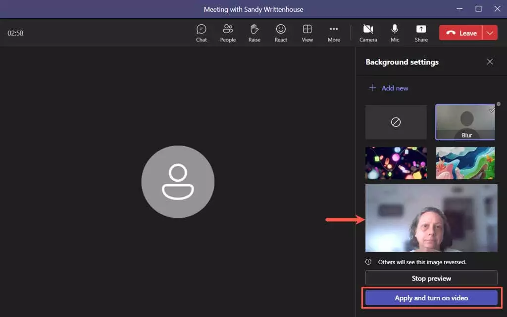 cách làm mờ nền-in-microsoft-teams-windows-mac-and-mobile-5-nén - Help Desk Geek Cách làm mờ nền trong Microsoft Teams (Windows, Mac và Mobile) hình 6