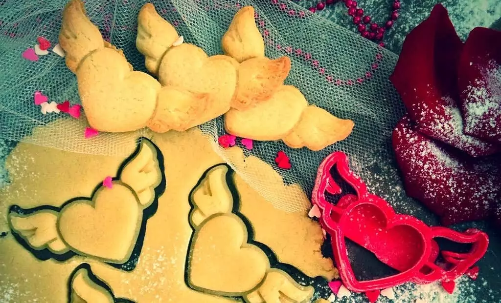 09HeartWingsCookieCutter - Mẹo công nghệ trực tuyến Hình ảnh Khuôn cắt bánh hình cánh trái tim