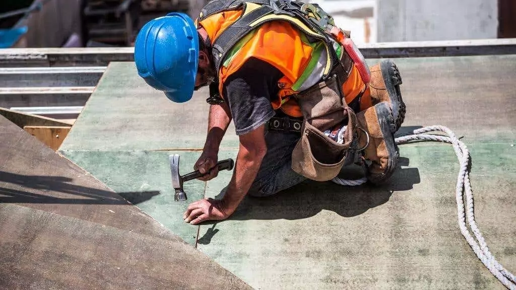 11-Worker - Mẹo công nghệ trực tuyến Ai Tuyệt Đối Nên Sử Dụng Miếng Dán Bảo Vệ Màn Hình