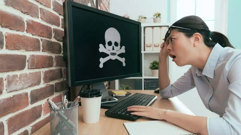 8-phần mềm độc hại - Help Desk Geek Sổ đăng ký Windows là gì (và bạn có thể làm gì với nó)? hình ảnh 9