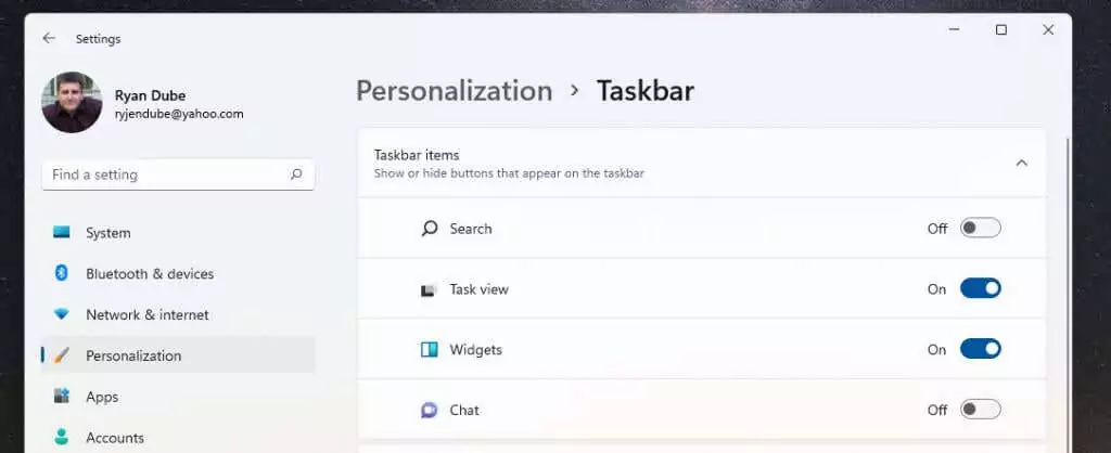 8-biểu tượng trên thanh tác vụ - Help Desk Geek Cách di chuyển thanh tác vụ Windows 11 sang trái hoặc phải và tùy chỉnh hình ảnh 9