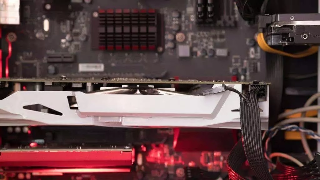 3-GPU-Inside - Bộ phận hỗ trợ Cách tìm hiểu card đồ họa trong PC Windows 11 của bạn hình 4