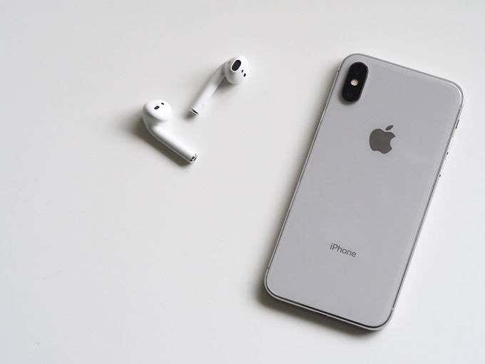Airpod - Mẹo công nghệ trực tuyến Cách vệ sinh Airpod và các loại tai nghe không dây khác