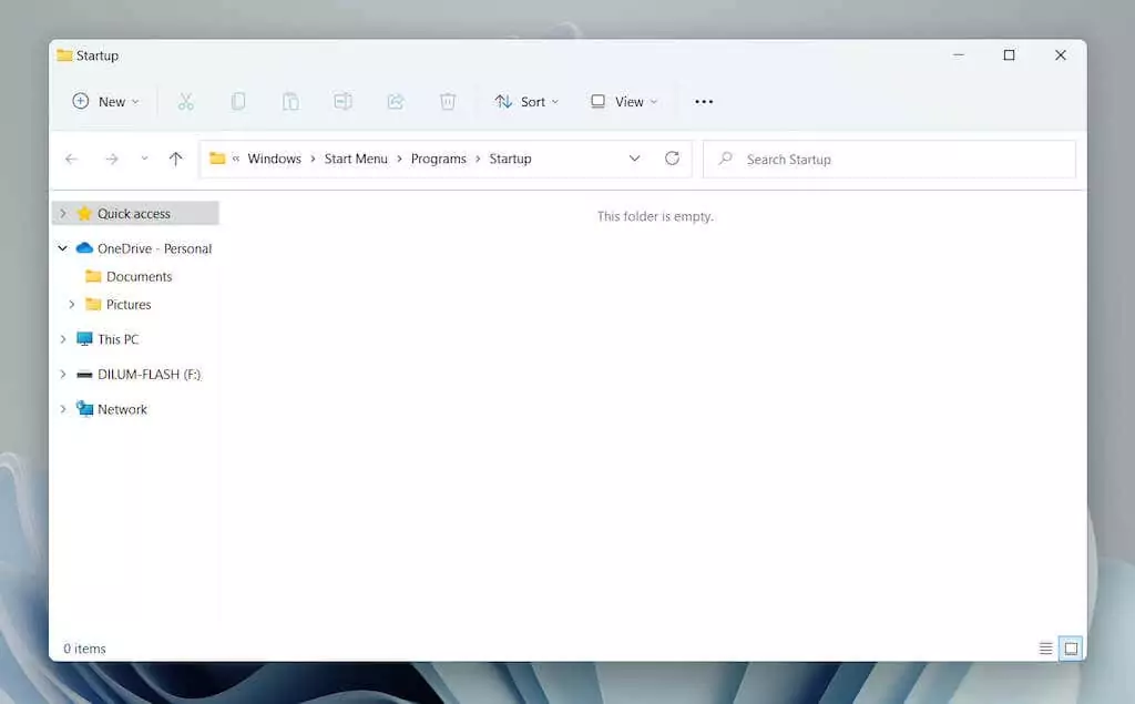 05-Startup-Window - Help Desk Geek Cách xác định vị trí thư mục khởi động trong Windows 11 hình 6