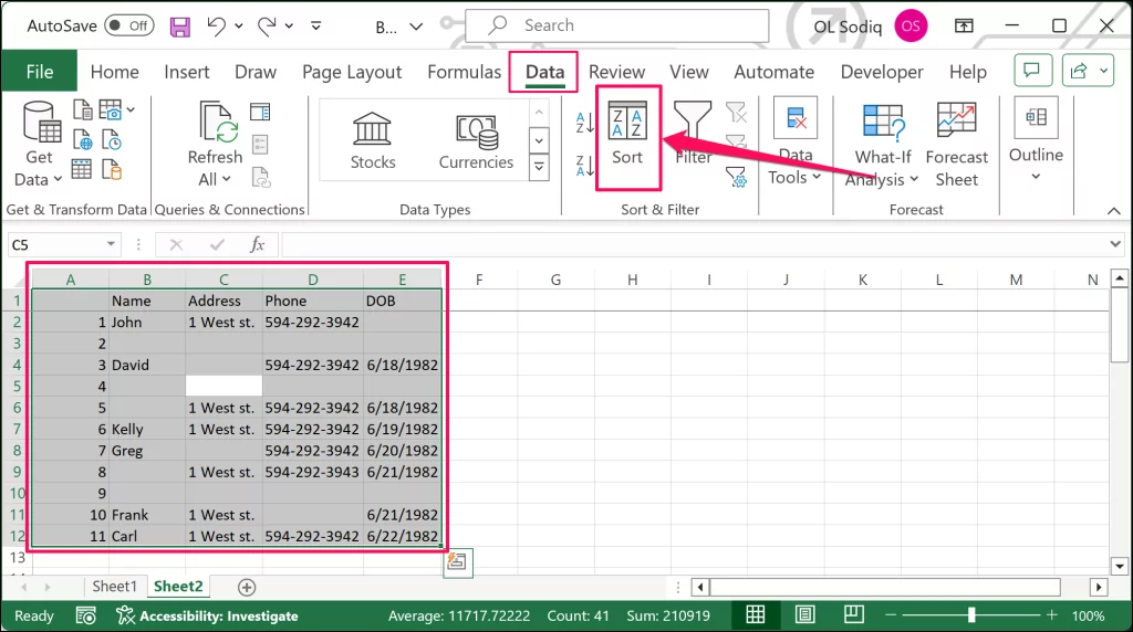 xóa-blank-row-microsoft-excel - Bộ phận trợ giúp Geek Bảng tính Excel hiển thị dữ liệu theo các tiêu đề sau: Tên, Địa chỉ, Điện thoại và Ngày sinh. Các "Loại" công cụ trong "Dữ liệu" tab cũng được đánh dấu.
