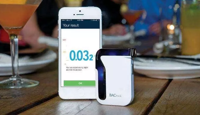 bactrack - Mẹo công nghệ trực tuyến Hình ảnh Máy thở điện thoại thông minh BACtrack