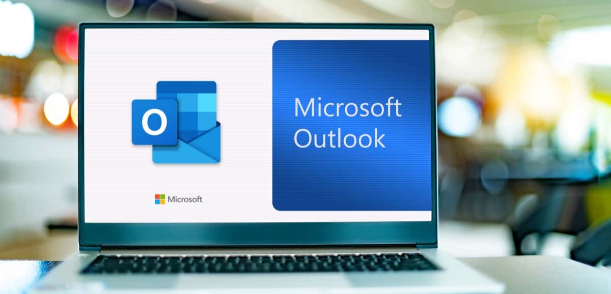 Máy tính xách tay hiển thị logo của Microsoft Outlook - Help Desk Geek Cách chia sẻ lịch trong Outlook hình 1