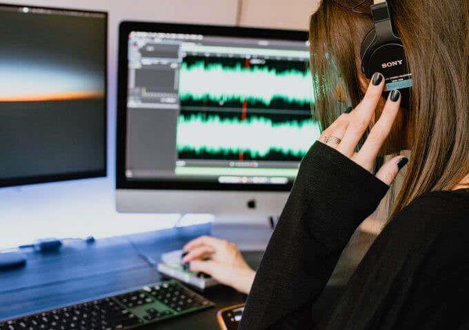 title-2 - Mẹo công nghệ trực tuyến Cách đồng bộ âm thanh và video trong hình ảnh Adobe Premiere Pro