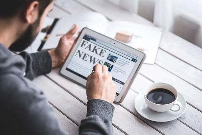 tin giả - Mẹo công nghệ trực tuyến Cách nhận biết điều gì đúng hay sai trên Internet image