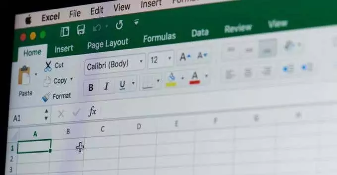 excel-fix-row - Bộ phận trợ giúp Geek Cách Cố Định Dòng Trong Excel Hình 1