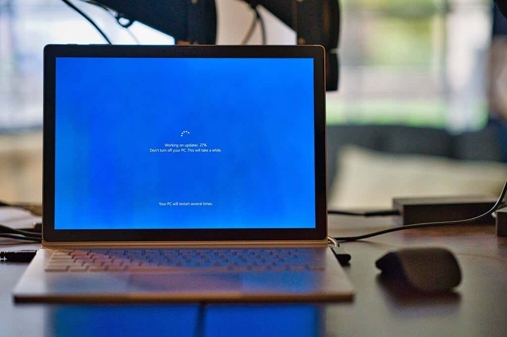 hdg-what-is-windows-11-s-mode-and-how-to-use-it-2-nén - Help Desk Geek Windows 11 S Mode là gì và cách sử dụng nó hình 3