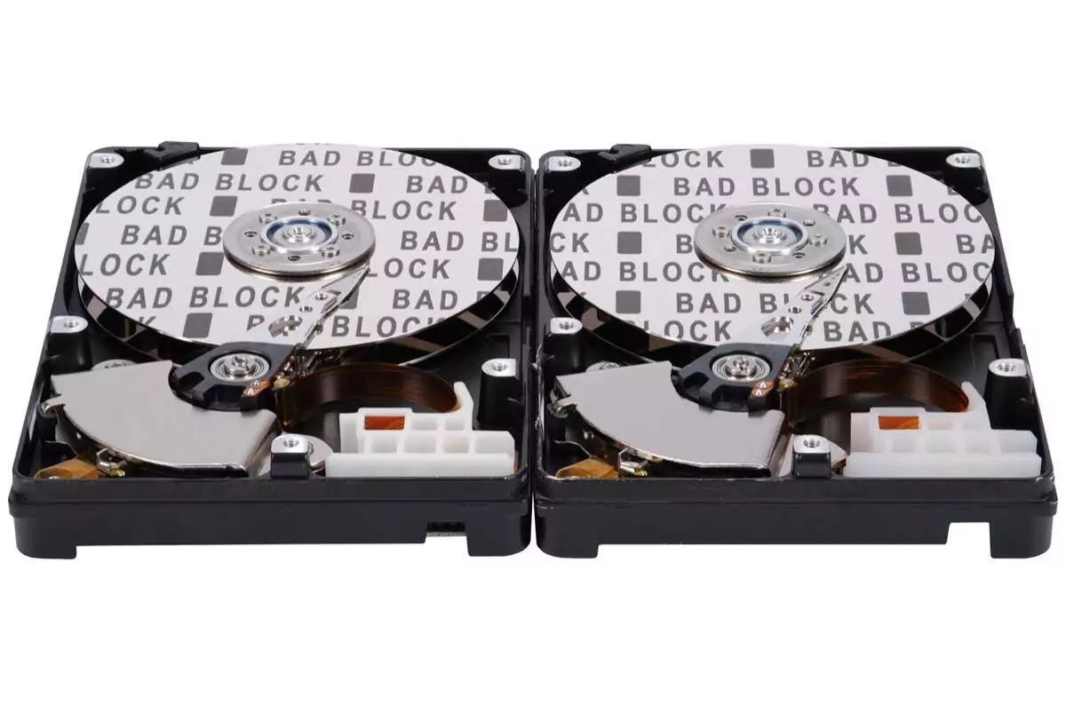 Khối lỗi dòng chữ trên hai ổ cứng - Help Desk Geek Sửa lỗi “The Disk Does Not Have Enough Space to Restore Bad Clusters” trong Windows image 2