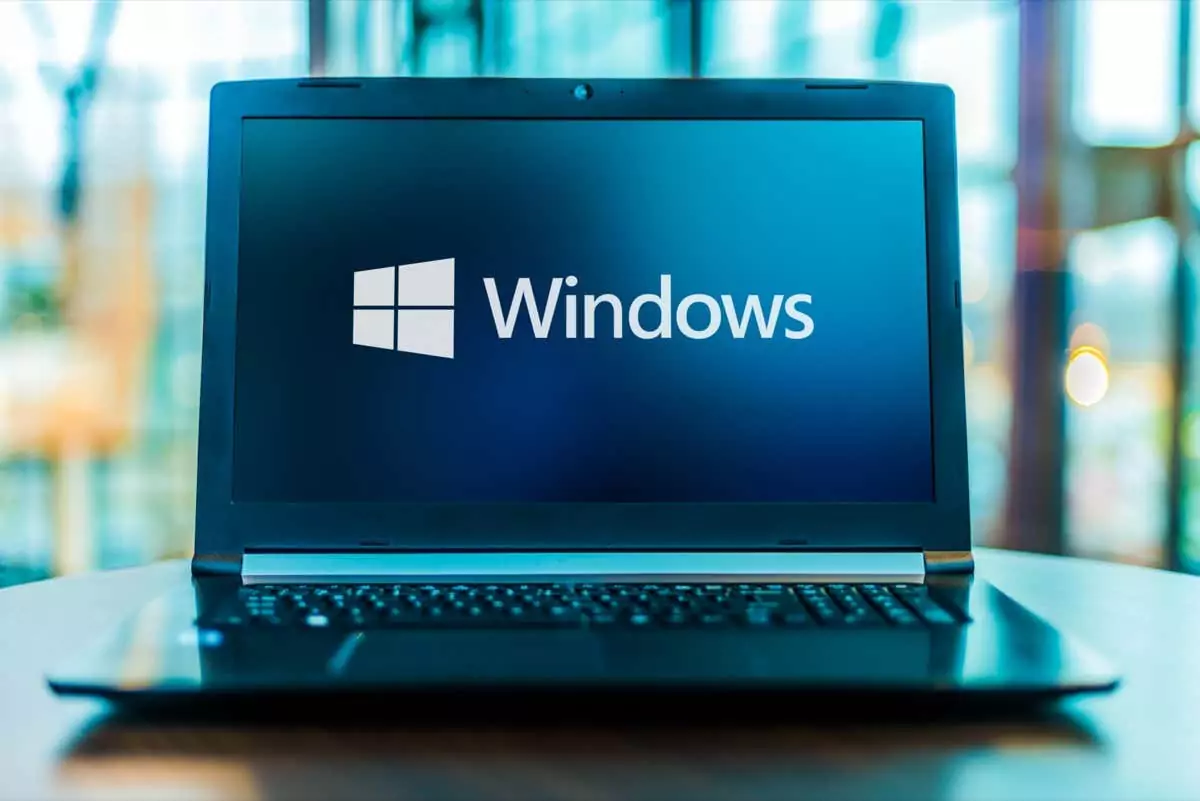 Máy tính xách tay hiển thị logo của Windows - Help Desk Geek Wisptis.exe trong Windows là gì và bạn có nên tắt nó không? hình ảnh 1