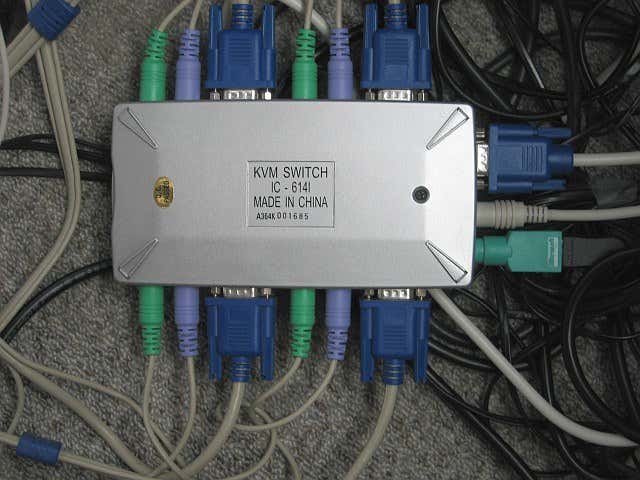 Hardware-KVM - Mẹo công nghệ trực tuyến Hình ảnh chuyển đổi KVM phần cứng