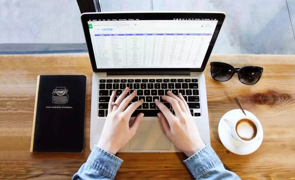 - Bàn trợ giúp Geek Cách nhóm các bảng tính trong ảnh Excel
